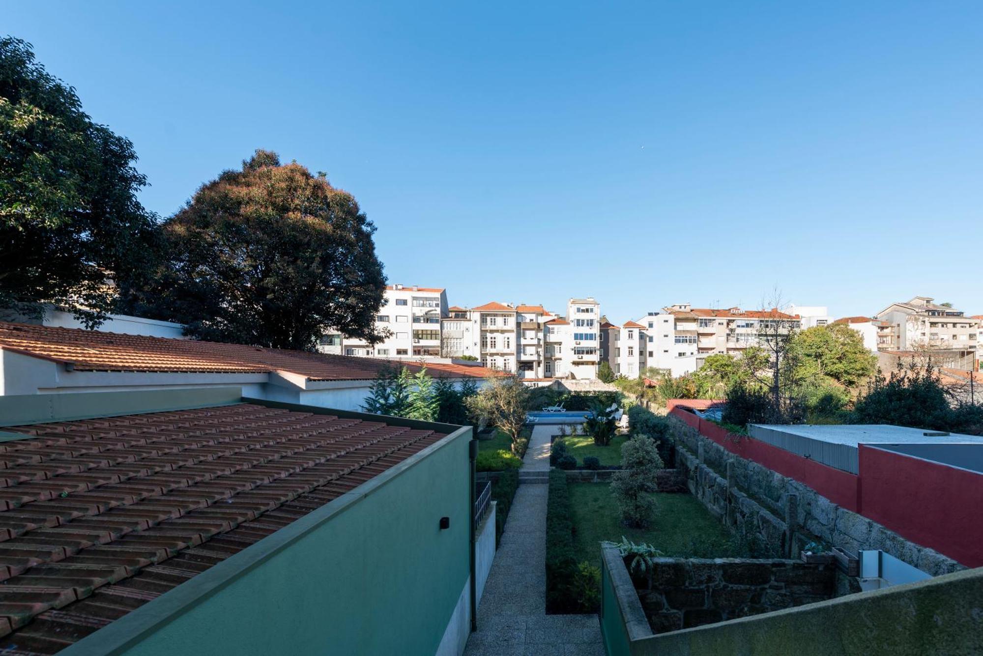 Exotic Flat With Shared Pool & Garden * Oporto